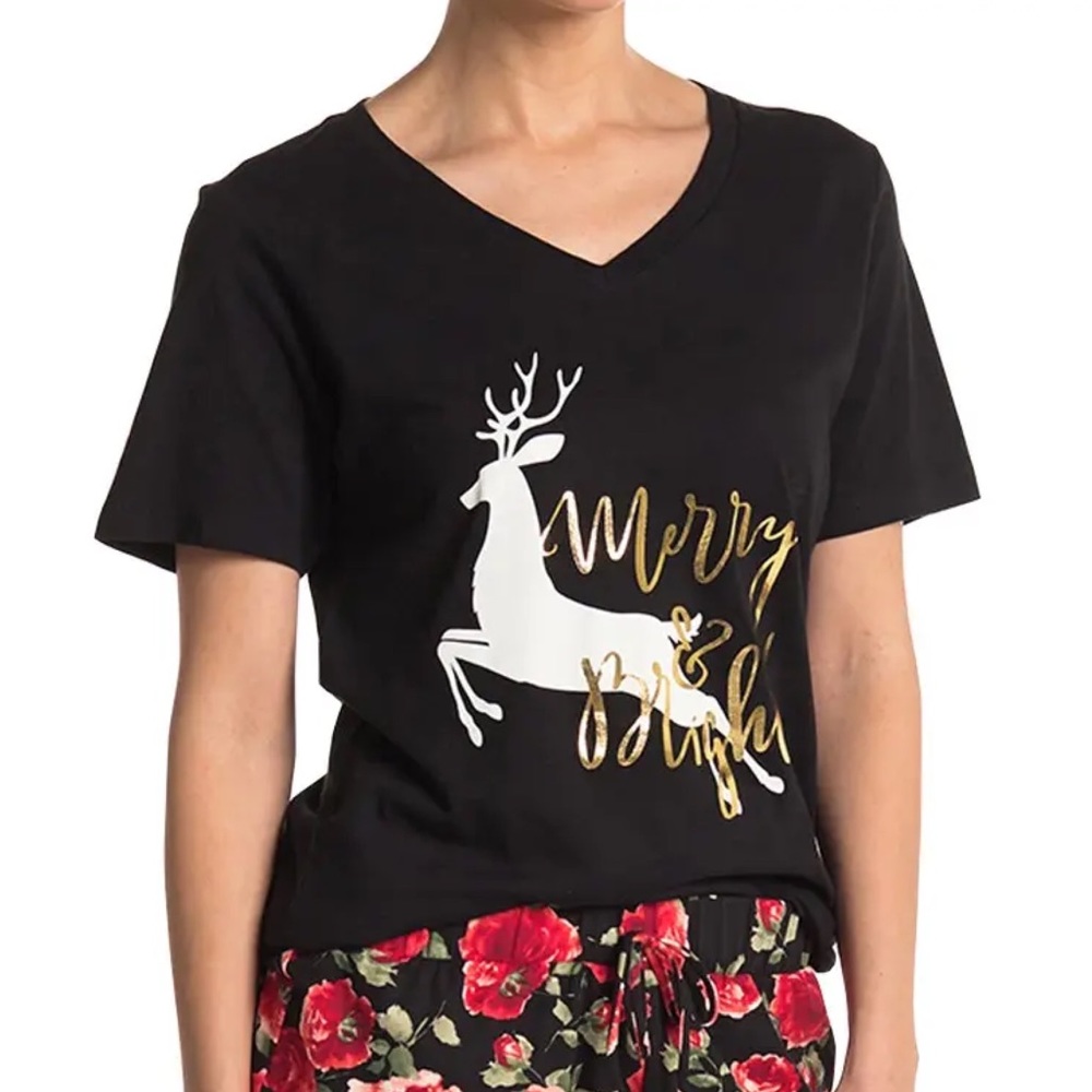 Cozy Rozy Merry & Bright V-Neck Graphic T-Shirt